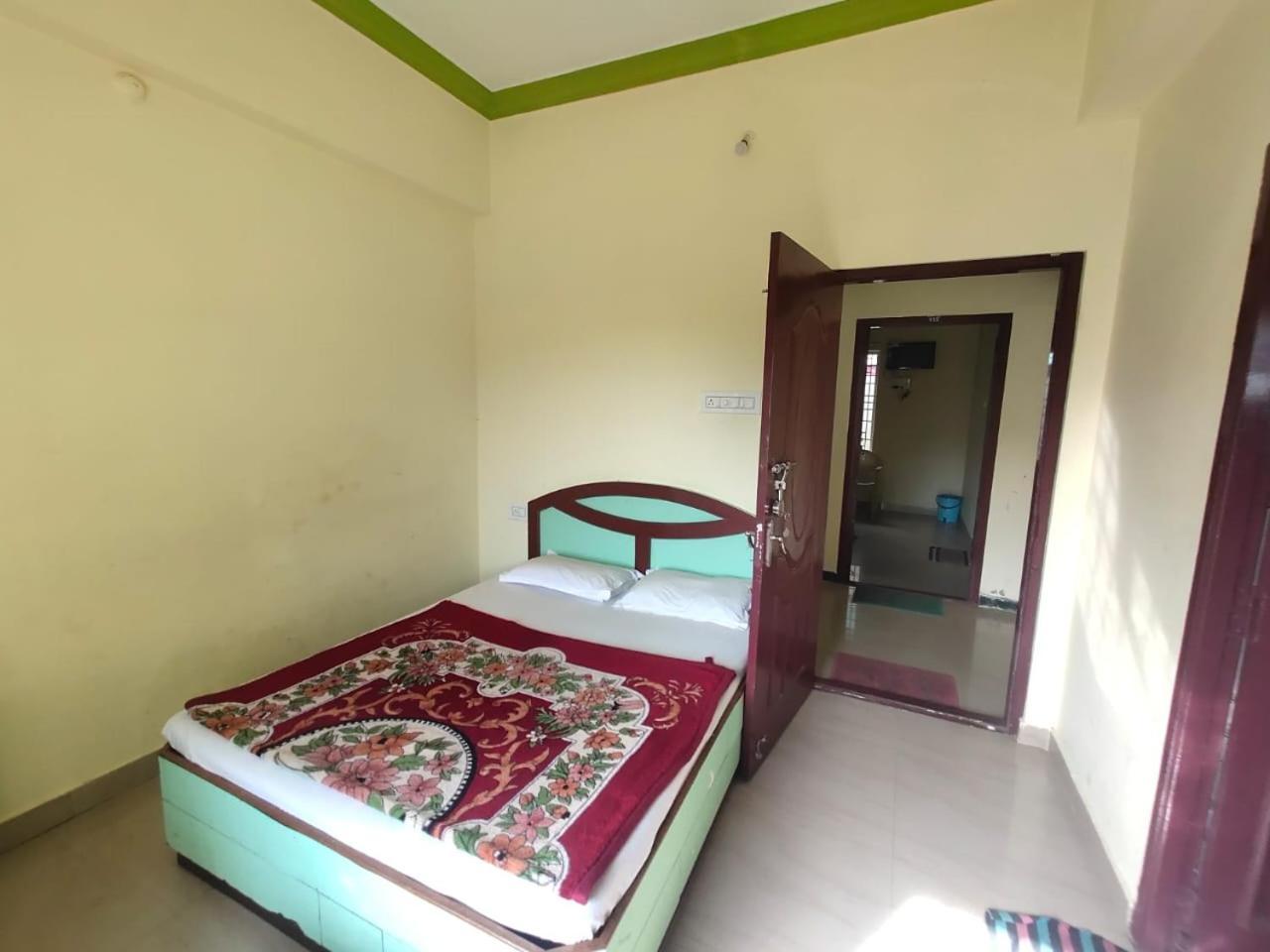 Hotel Ruchi Yercaud Eksteriør billede