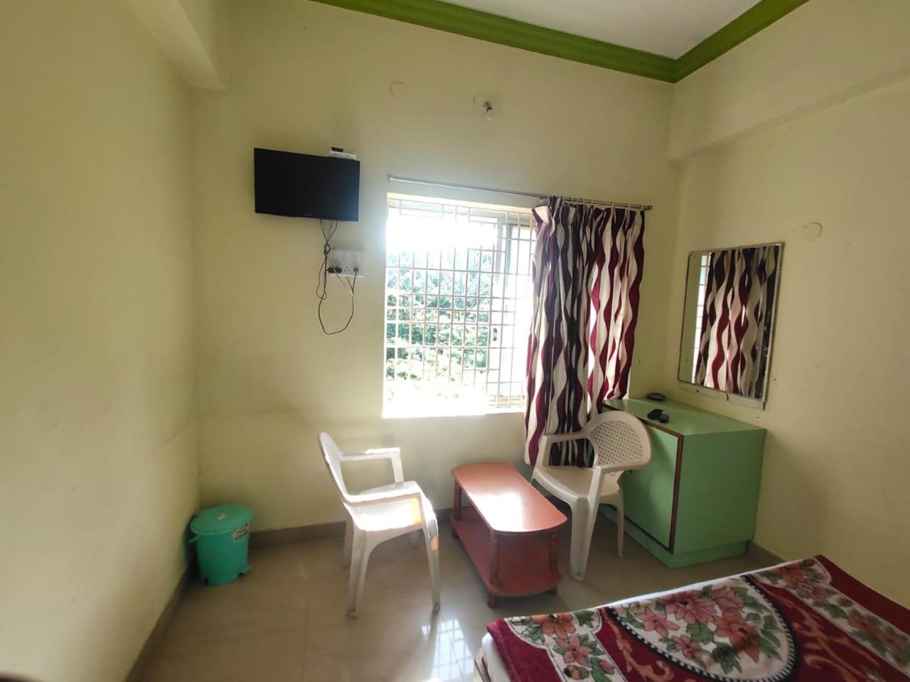 Hotel Ruchi Yercaud Eksteriør billede